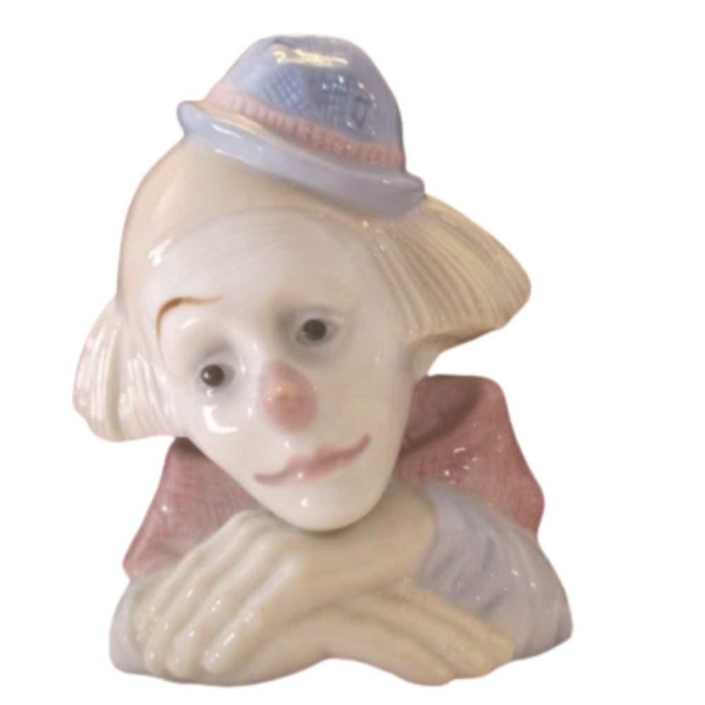 VINTAGE CERAMIC SAD FACE CLOWN W/ PASTEL COLORS Very Sad Depressed Mourning
